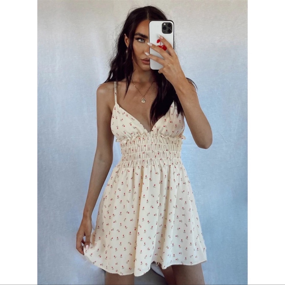Princess Polly Dress Roza Fit and Flare Spaghetti Strap Mini Floral Beige 2